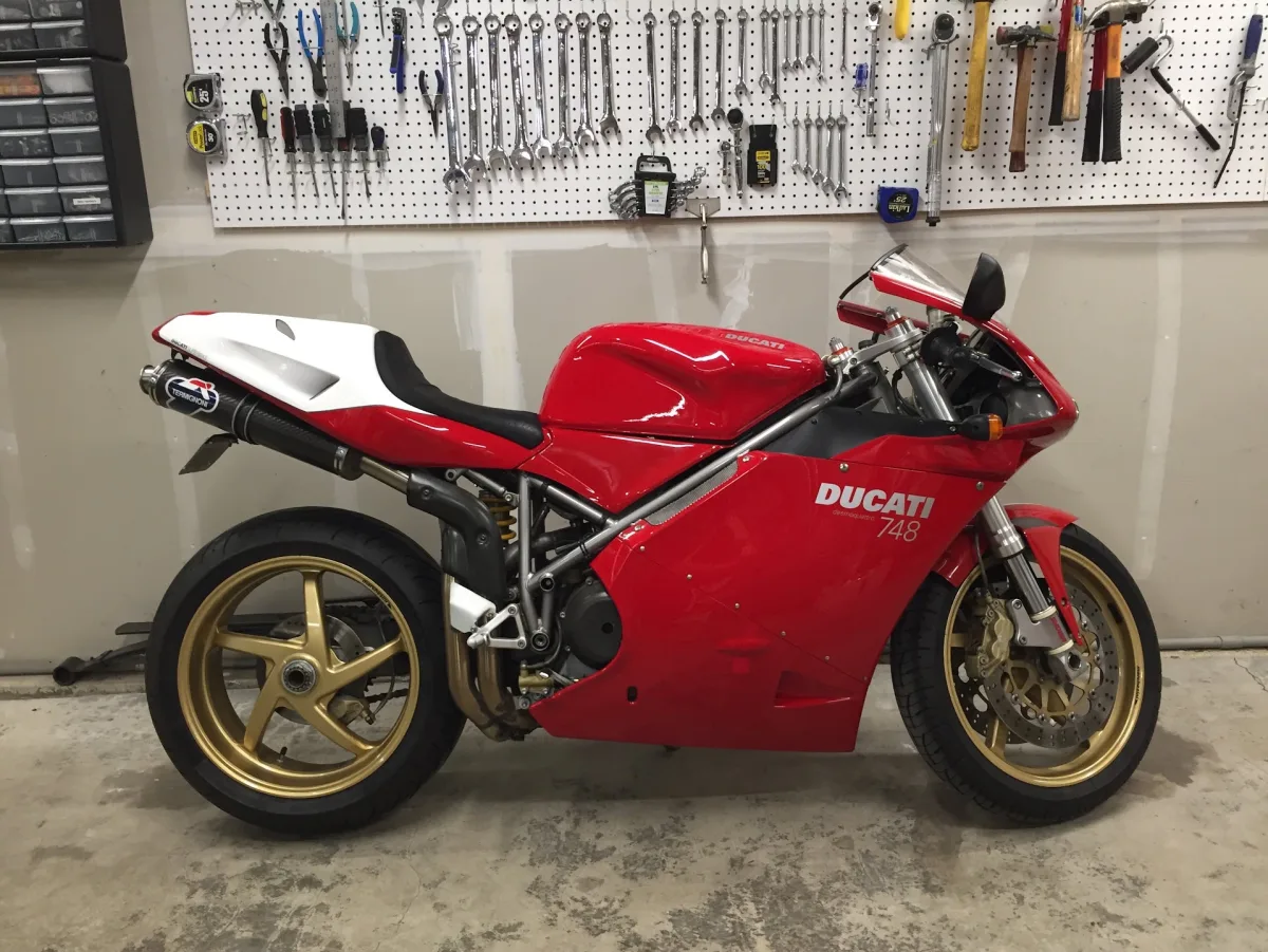 SG 006 748